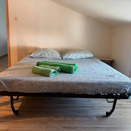 Hébergement de vacances 94 Côté Chai - Chai Secret En Cœur De Bourg Villefranche-du-Queyran